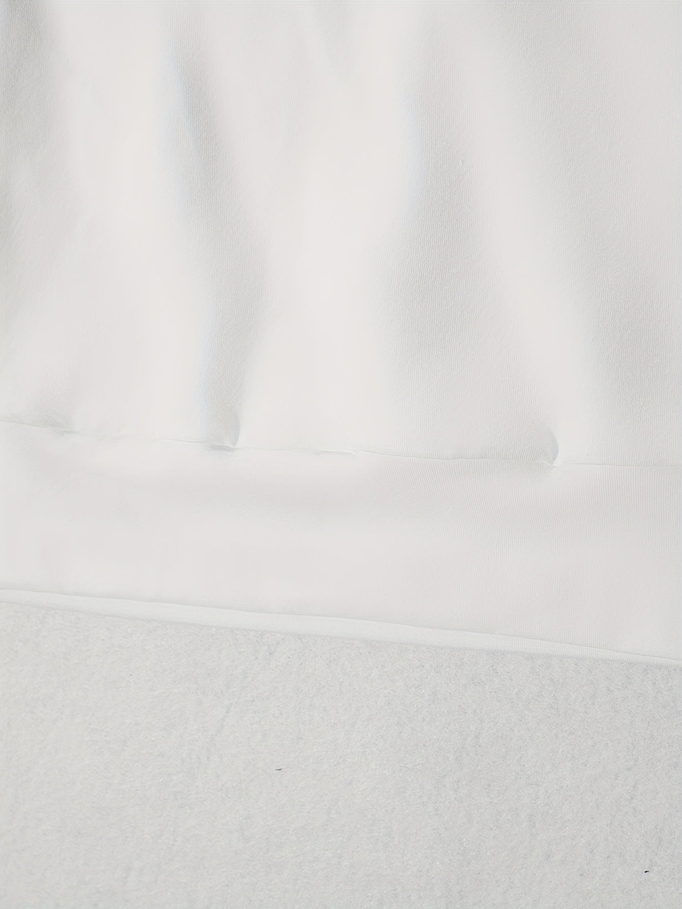 Fashionable Women'S Solid Color Sleeveless Cropped Top with Shorts