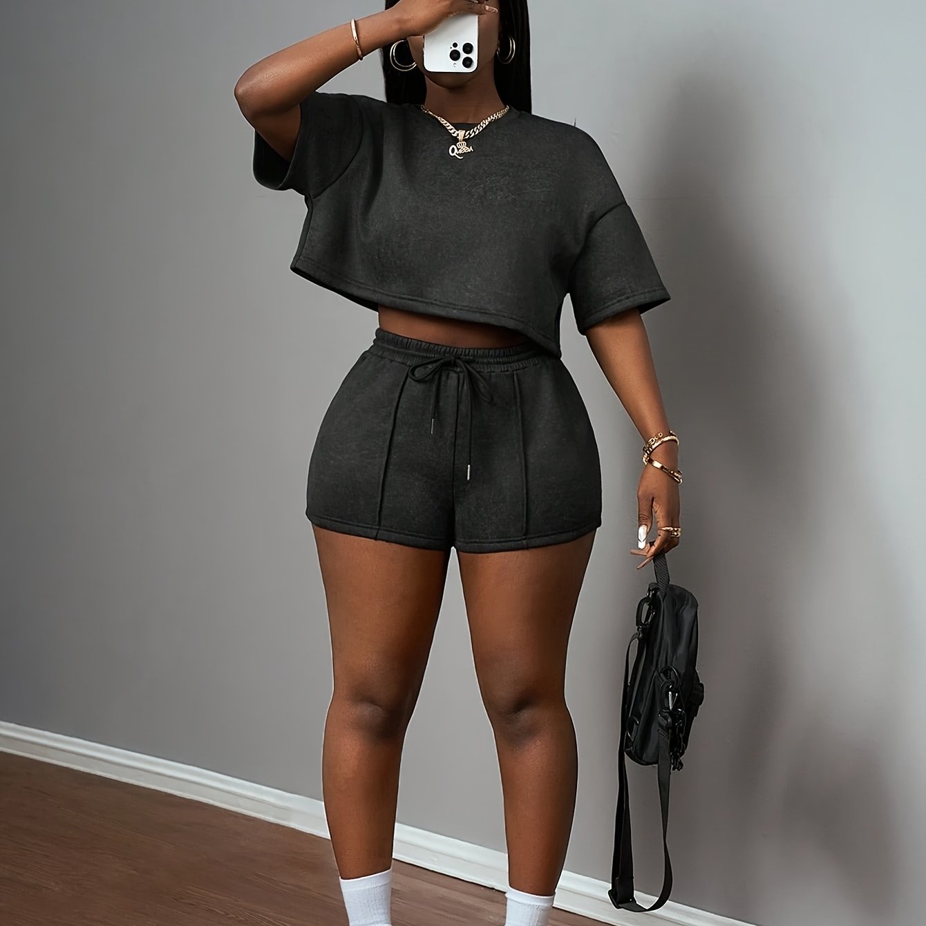 Women'S Casual Street Style Snowflake Fabric Round Neck Short Sleeve T-Shirt And Shorts Set, Elegant Solid Color, Spring/Fall, with Drawstring Detail.