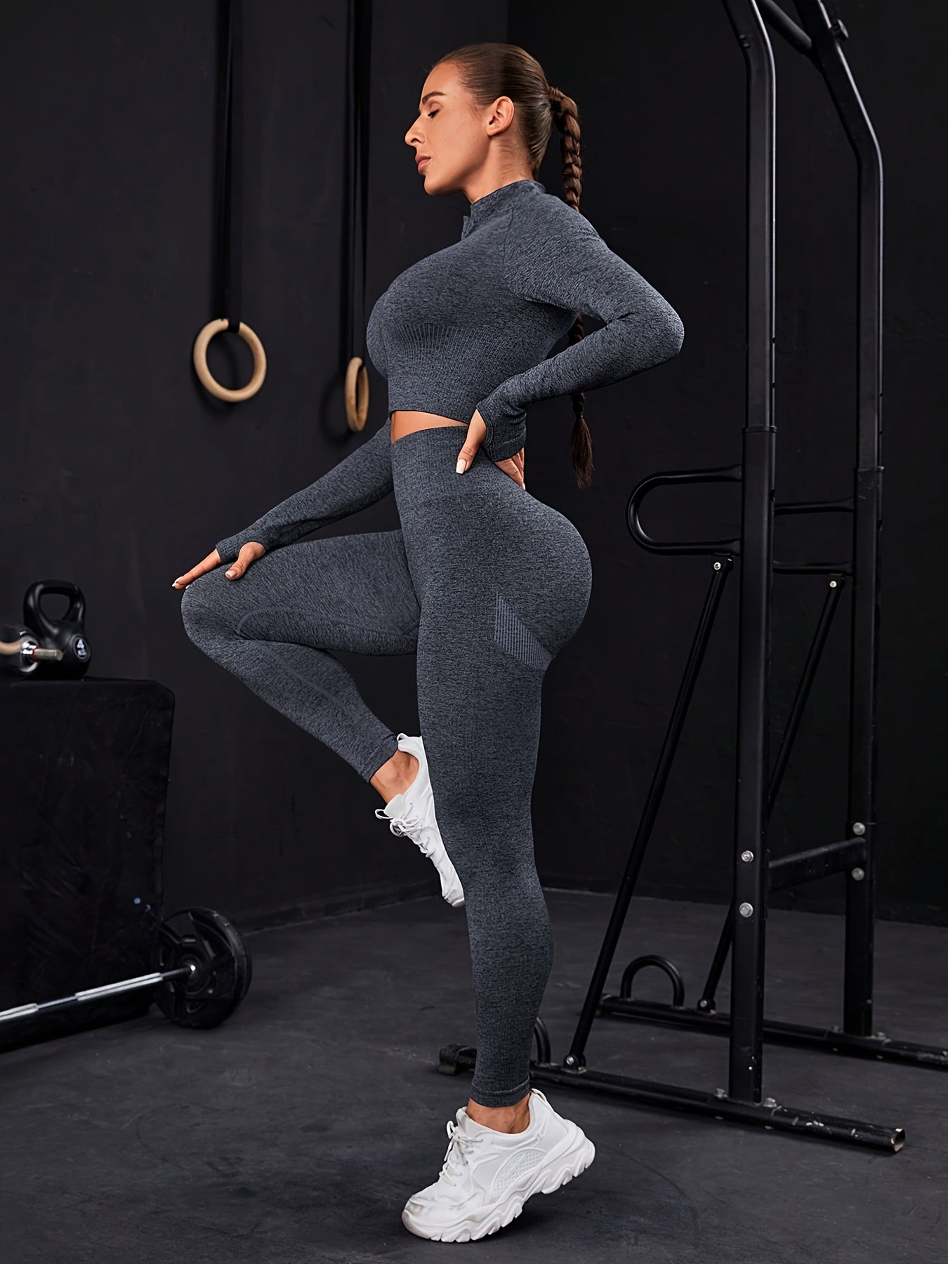 Seamless Sports Set - Thumbholes, Top-stitching, Zipper for Active Wear